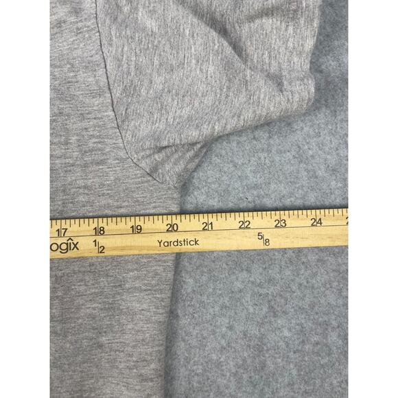 Kenneth Cole T Shirt Mens L Gray City View Skyline Retro‎ Style Short Sleeve - Picture 8 of 9